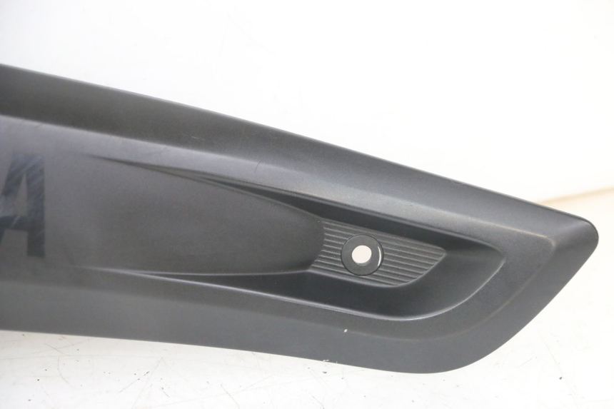photo de RECHTER SITZBANKDECKEL YAMAHA X-MAX XMAX 125 (2010 - 2014)