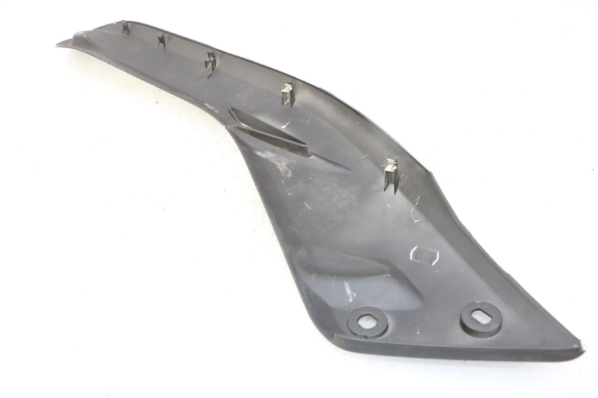 photo de RECHTER SITZBANKDECKEL YAMAHA X-MAX XMAX 125 (2010 - 2014)