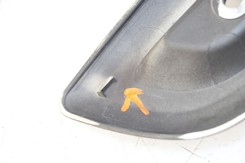 photo de RECHTER SITZBANKDECKEL YAMAHA X-MAX XMAX 125 (2010 - 2014)