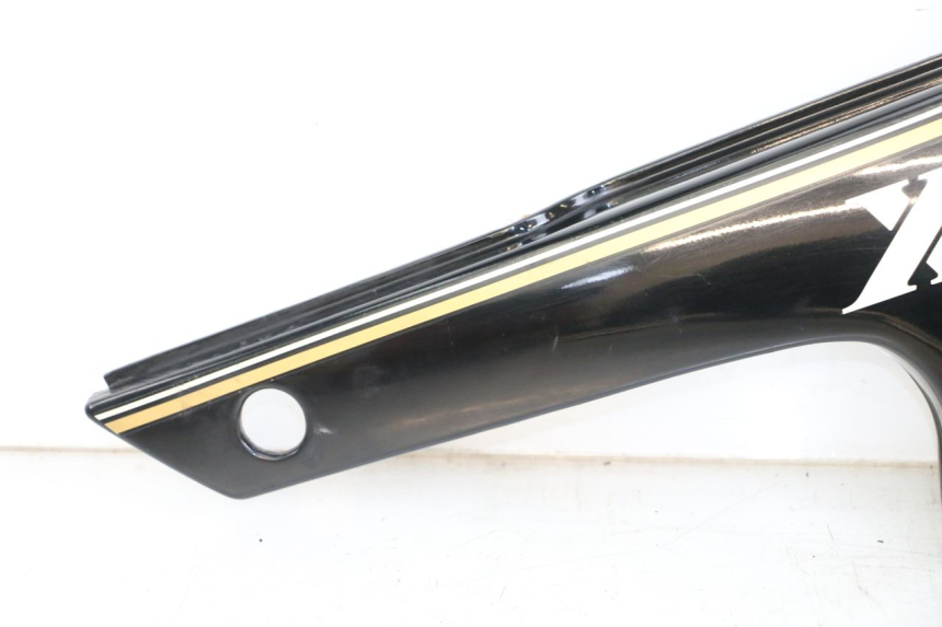 photo de UNTER SITZ VERKLEIDUNG RECHTS YAMAHA XJ F 900 (1983 - 1994)