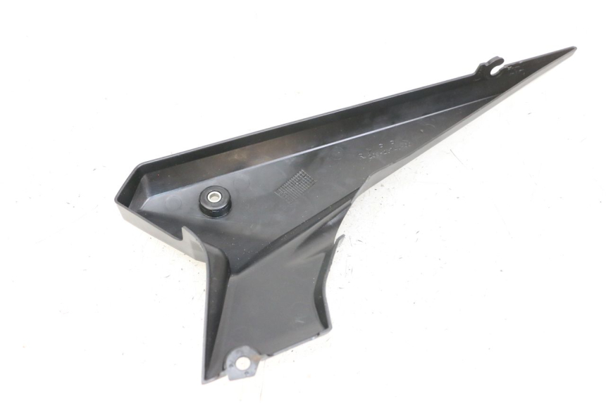 photo de UNTER SITZ VERKLEIDUNG RECHTS YAMAHA XJ6 ABS 600 (2008 - 2016)