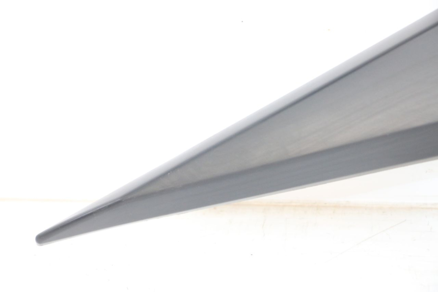 photo de UNTER SITZ VERKLEIDUNG RECHTS YAMAHA XJ6 ABS 600 (2008 - 2016)