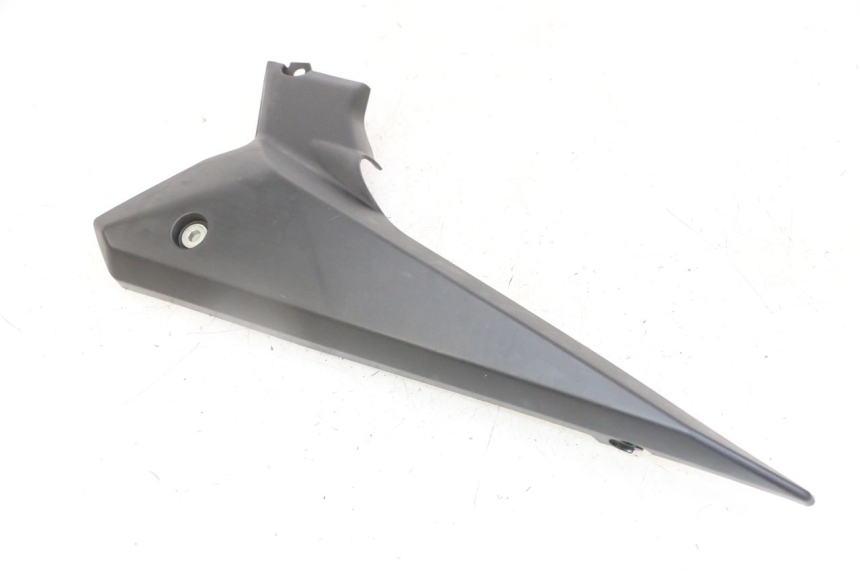photo de UNTER SITZ VERKLEIDUNG RECHTS YAMAHA XJ6 ABS 600 (2008 - 2016)