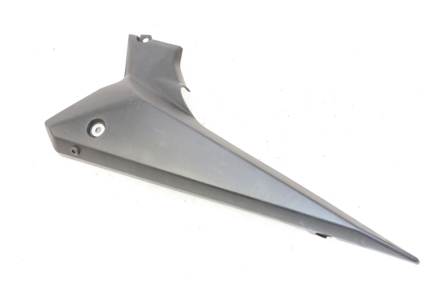 photo de UNTER SITZ VERKLEIDUNG RECHTS YAMAHA XJ6 ABS 600 (2008 - 2016)