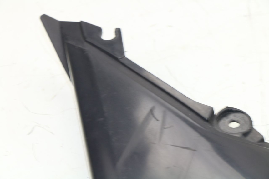 photo de UNTER SITZ VERKLEIDUNG RECHTS YAMAHA XJN DIVERSION 600 (2000 - 2003)