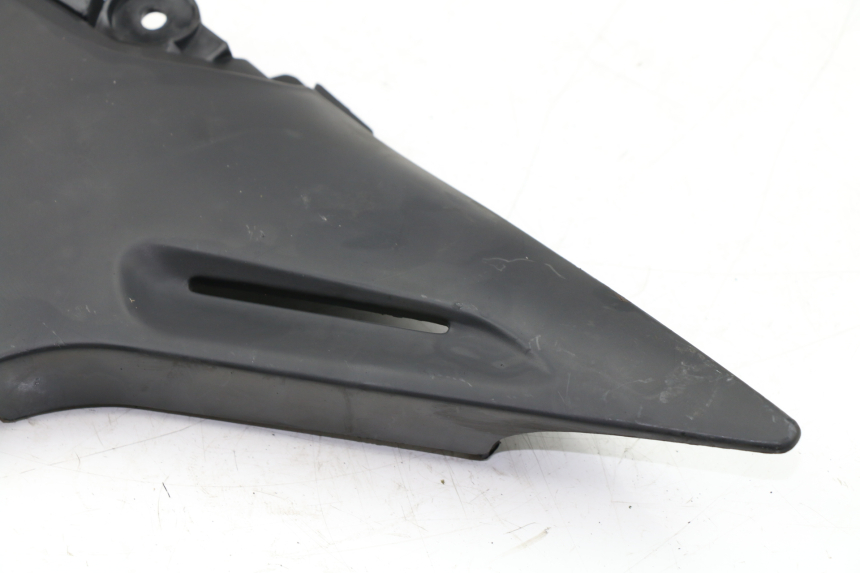 photo de UNTER SITZ VERKLEIDUNG RECHTS YAMAHA XJS DIVERSION 600 (2000 - 2003)