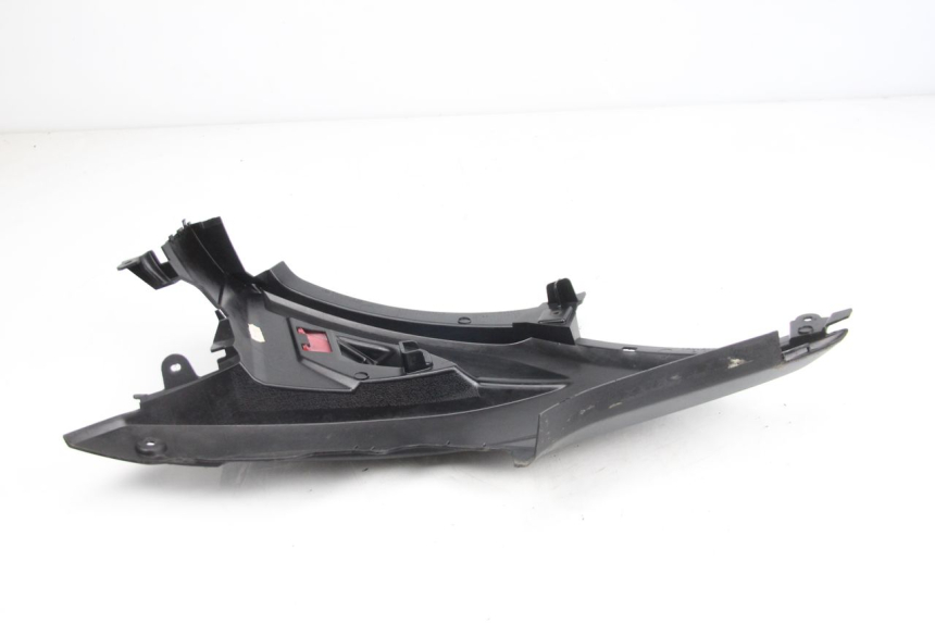 photo de UNTER SITZ VERKLEIDUNG RECHTS YAMAHA AEROX NAKED 2T 50 (2013 - 2017)