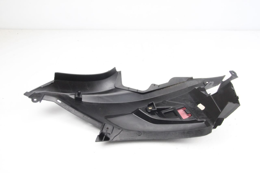 photo de UNTER SITZ VERKLEIDUNG RECHTS YAMAHA AEROX NAKED 2T 50 (2013 - 2017)