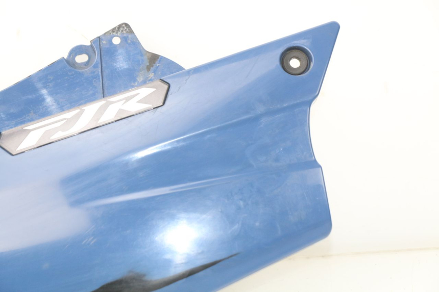 photo de UNTER SITZ VERKLEIDUNG RECHTS YAMAHA FJR ABS 1300 (2006 - 2012)