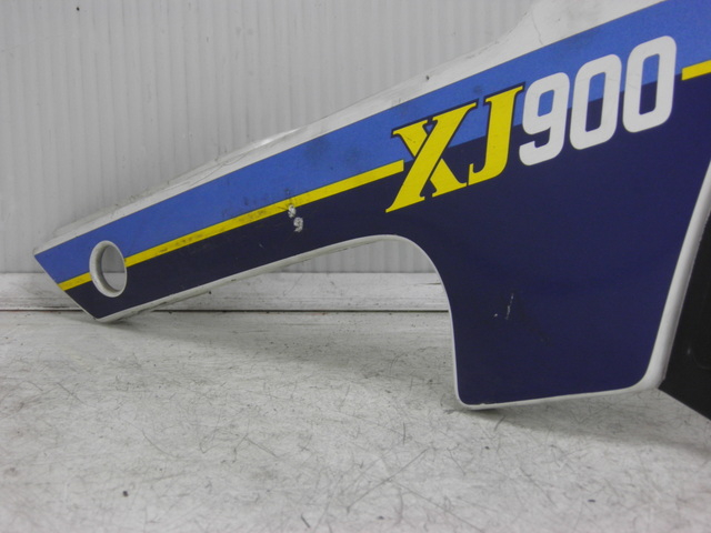 photo de UNTER SITZ VERKLEIDUNG RECHTS YAMAHA XJ F 900 (1983 - 1994)