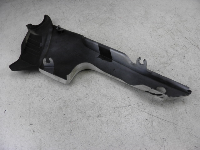 photo de UNTER SITZ VERKLEIDUNG RECHTS YAMAHA XJ F 900 (1983 - 1994)