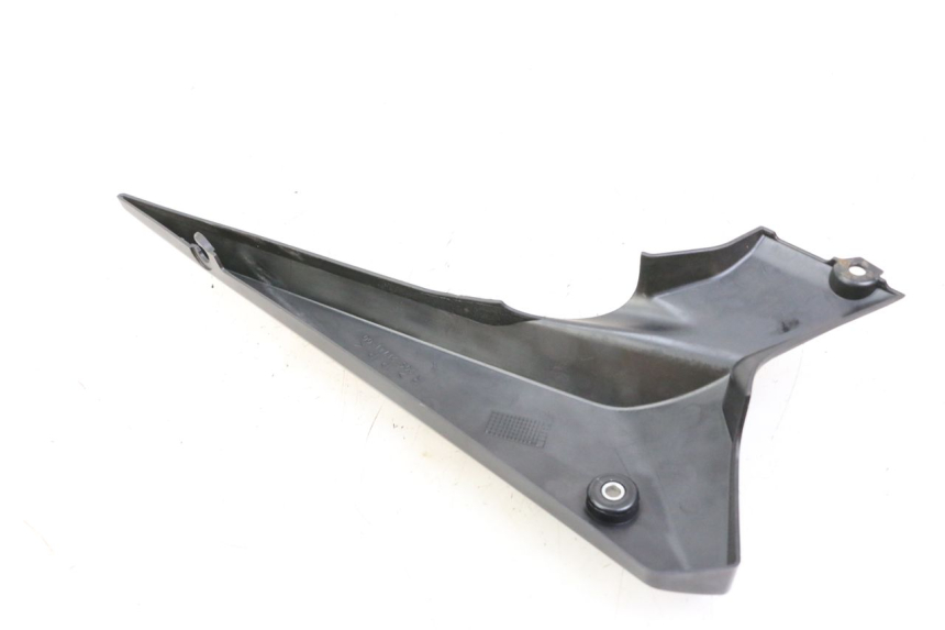 photo de UNTER SITZ VERKLEIDUNG RECHTS YAMAHA XJ6 600 (2008 - 2016)
