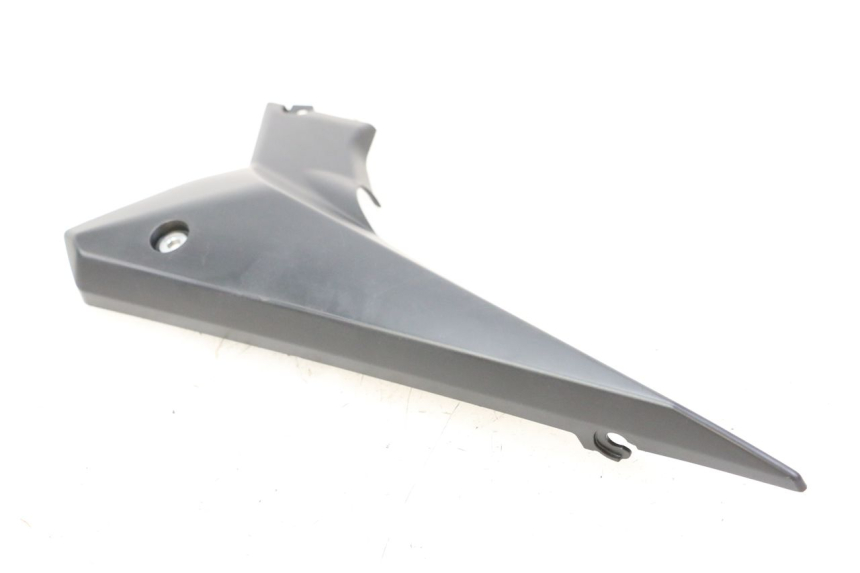 photo de UNTER SITZ VERKLEIDUNG RECHTS YAMAHA XJ6 ABS 600 (2008 - 2016)