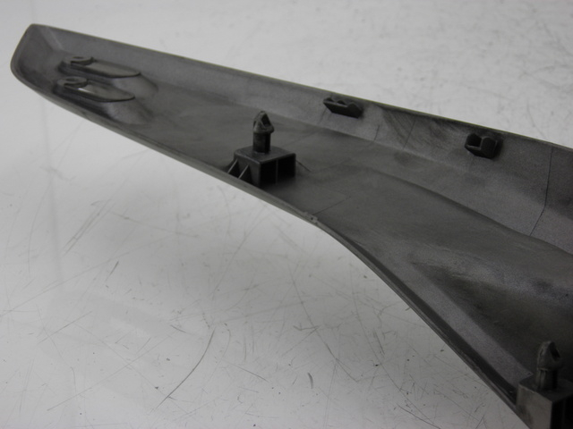 photo de UNTER SITZ VERKLEIDUNG RECHTS YAMAHA XP T-MAX TMAX 500 (2004 - 2007)