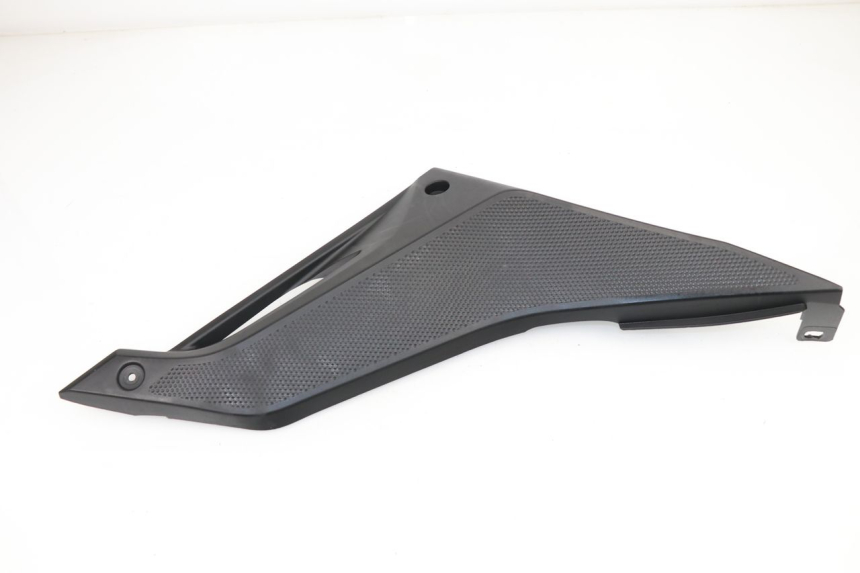 photo de UNTER SITZ VERKLEIDUNG RECHTS YAMAHA YZF R 125 (2008 - 2013)