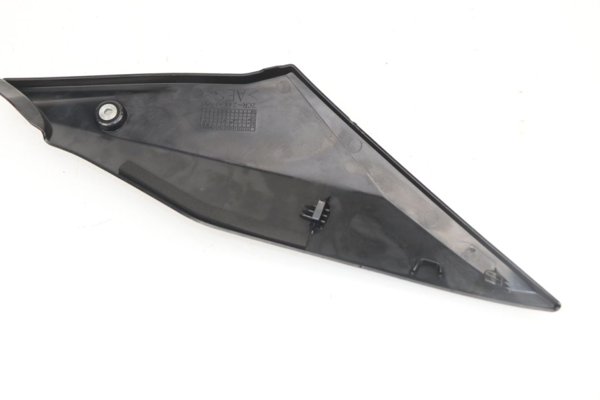 photo de UNTER SITZ VERKLEIDUNG RECHTS YAMAHA YZF R1M R1 M 1000 (2015 - 2020)
