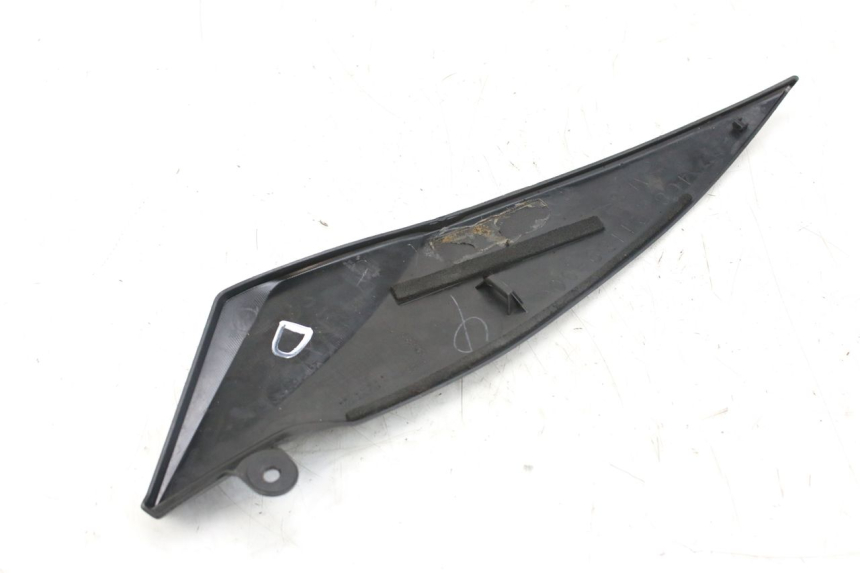 photo de RECHTER SITZBANKDECKEL YAMAHA YZF R1 1000 (2007 - 2008)