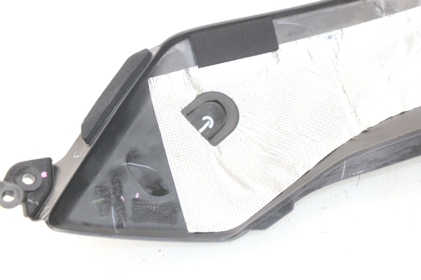 photo de UNTER SITZ VERKLEIDUNG RECHTS KAWASAKI Z Z900 900 (2017 - 2019)
