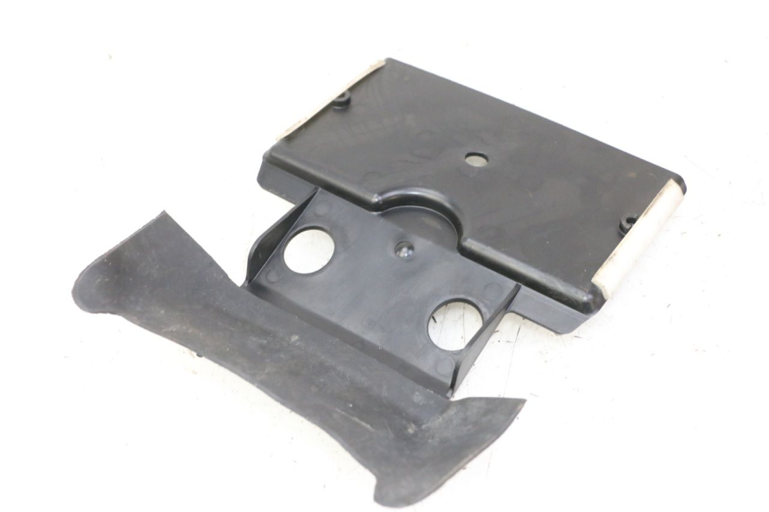 photo de UNTER SITZ VERKLEIDUNG YAMAHA FZ6 FAZER S2 600 (2007 - 2011)