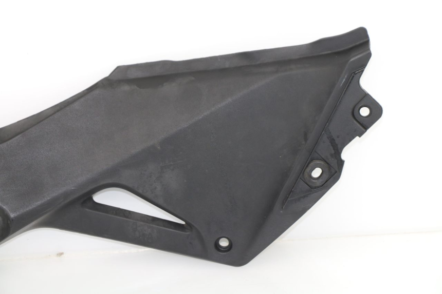 photo de UNTER SITZ VERKLEIDUNG LINKS HONDA CBR R 125 (2011 - 2016)
