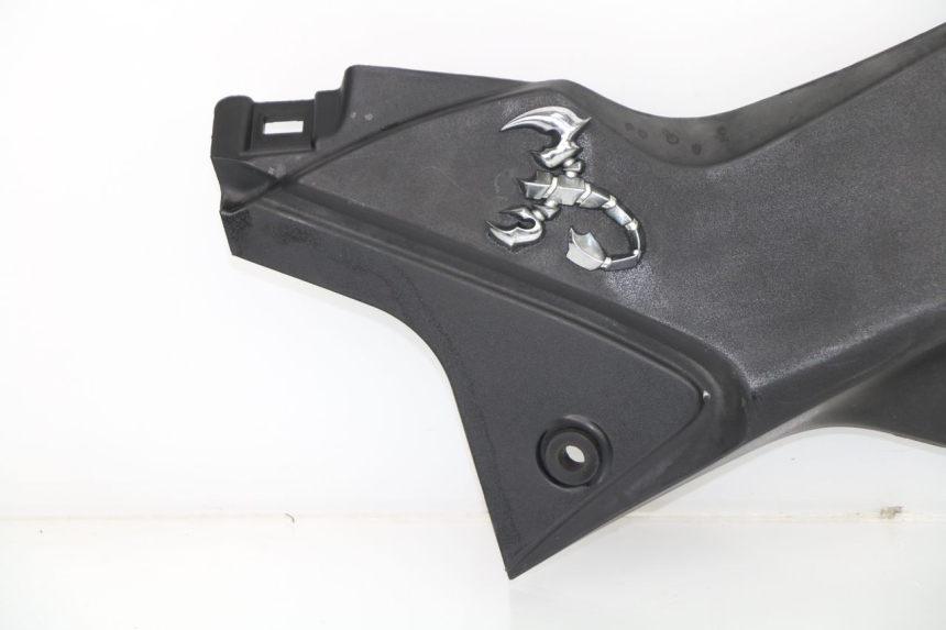 photo de UNTER SITZ VERKLEIDUNG LINKS HONDA CBR R 125 (2011 - 2016)