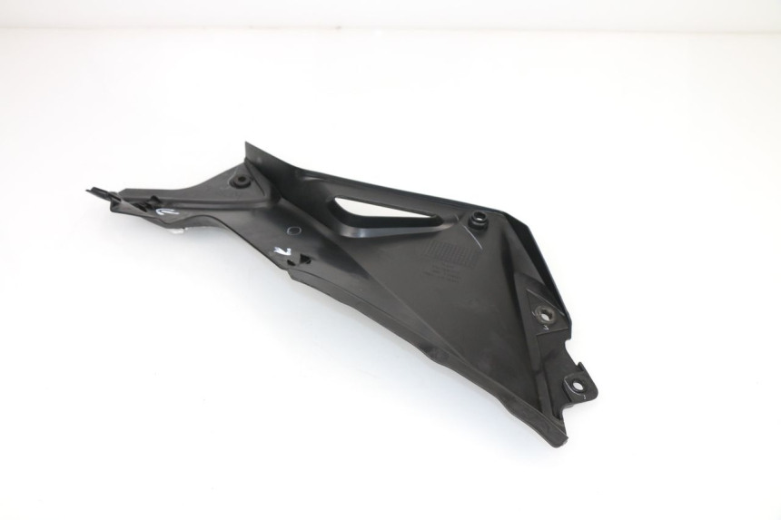 photo de UNTER SITZ VERKLEIDUNG LINKS HONDA CBR R 125 (2011 - 2016)