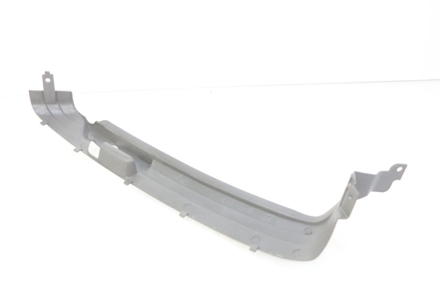 photo de LINKS UNTER DEM LINKEN SITZ SUZUKI CP 80 (1985 - 1996)