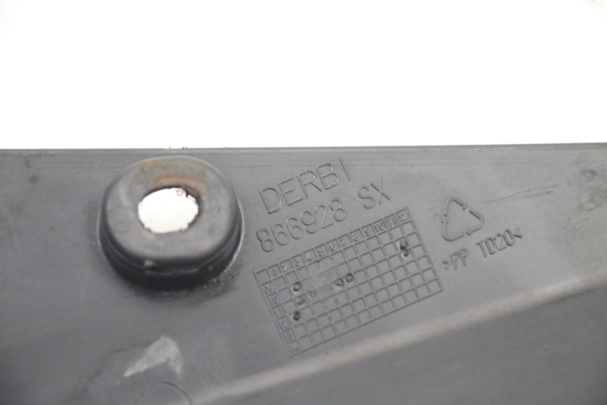 photo de UNTER SITZ VERKLEIDUNG LINKS DERBI SENDA SM DRD X-TREME 50 (2011 - 2017)
