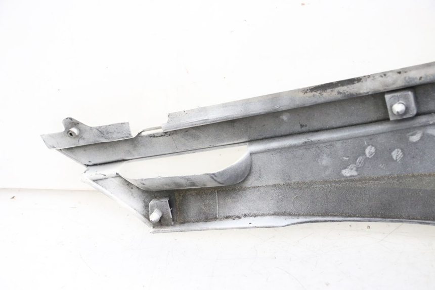photo de UNTER SITZ VERKLEIDUNG LINKS YAMAHA FJ 36Y 1100 (1984 - 1985)
