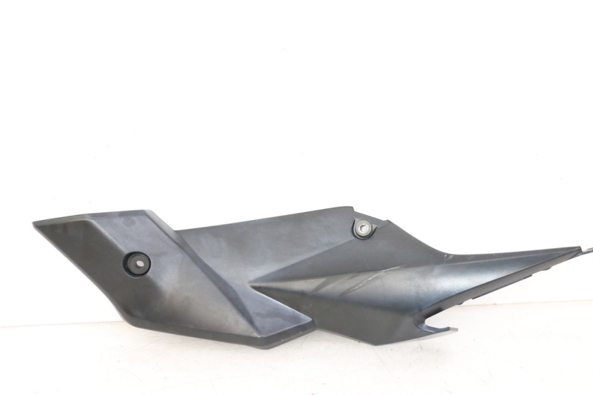 photo de UNTER SITZ VERKLEIDUNG LINKS SUZUKI GSR 750 (2011 - 2017)