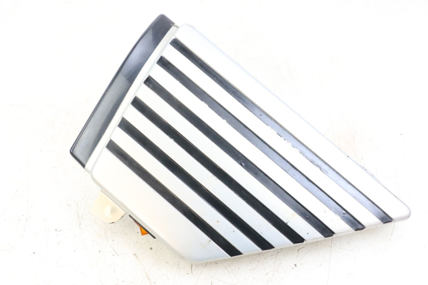 photo de UNTER SITZ VERKLEIDUNG LINKS SUZUKI GSX E 250 (1982 - 1983)