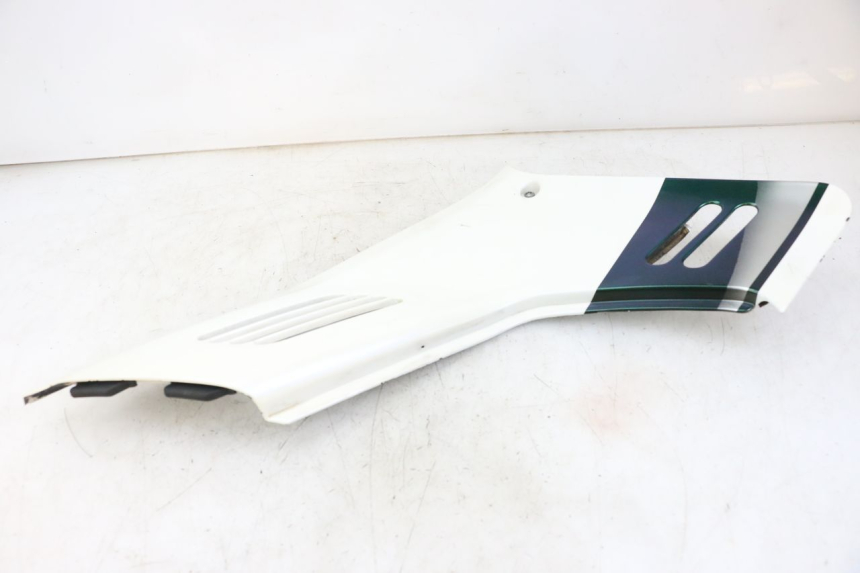 photo de UNTER SITZ VERKLEIDUNG LINKS HONDA CBR F 1000 (1993 - 1996)