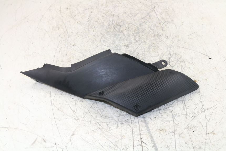 photo de UNTER SITZ VERKLEIDUNG LINKS PEUGEOT JET FORCE TSDI 50 (2003 - 2009)