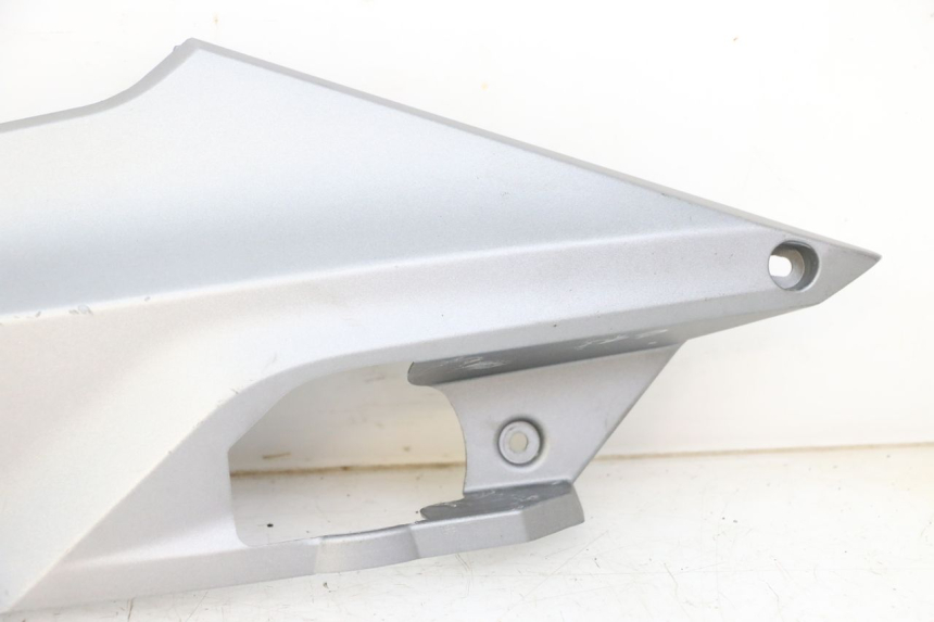 photo de UNTER SITZ VERKLEIDUNG LINKS SYM JOYMAX 125 (2010 - 2017)