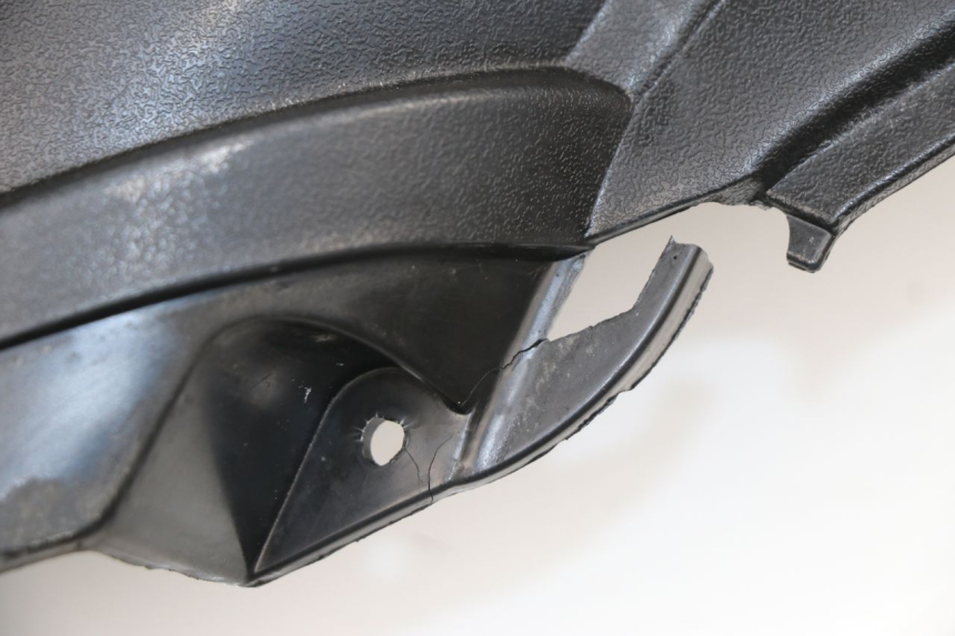 photo de UNTER SITZ VERKLEIDUNG LINKS KEEWAY OUTLOOK 125 (2007 - 2013)