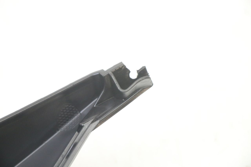 photo de UNTER SITZ VERKLEIDUNG LINKS SYM ORBIT III 3 4T 50 (2021 - 2025)