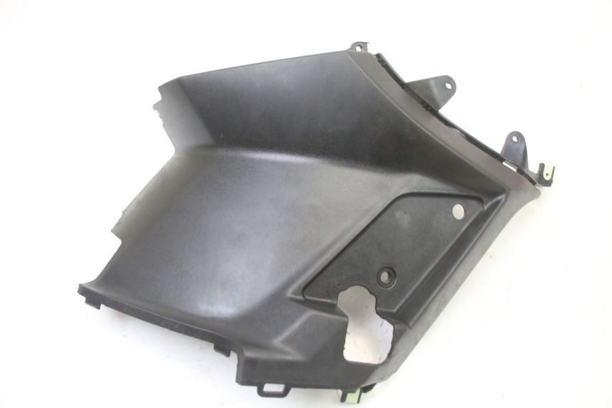 photo de UNTER SITZ VERKLEIDUNG LINKS PEUGEOT STREETZONE I 2T 50 (2018 - 2020)