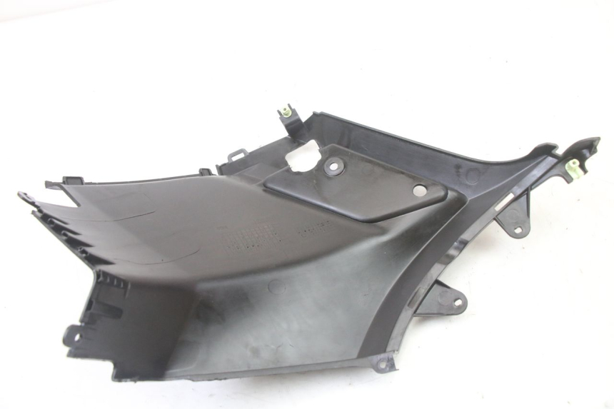 photo de UNTER SITZ VERKLEIDUNG LINKS PEUGEOT STREETZONE I 2T 50 (2018 - 2020)