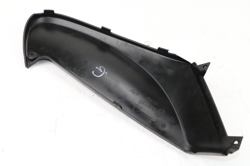 photo de UNTER SITZ VERKLEIDUNG LINKS PIAGGIO FLY 2T 50 (2004 - 2017)