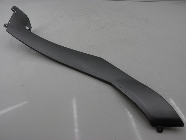photo de UNTER SITZ VERKLEIDUNG LINKS PIAGGIO MP3 125 (2006 - 2014)