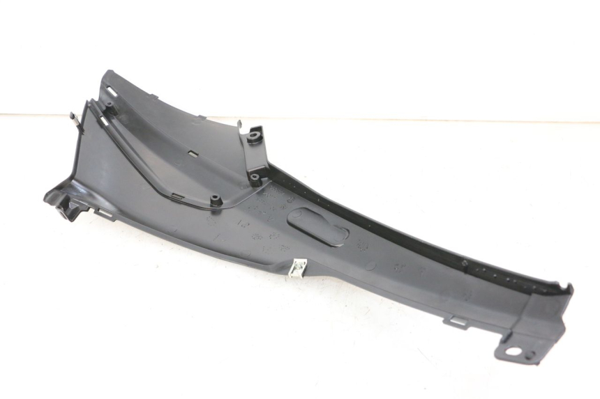 photo de UNTER SITZ VERKLEIDUNG LINKS PIAGGIO NRG POWER PUREJET 50 (2018 - 2021)