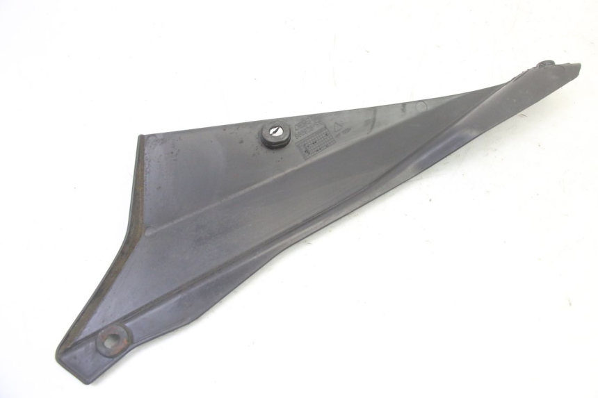 photo de UNTER SITZ VERKLEIDUNG LINKS GILERA SMT SUPERMOTARD 50 (2009 - 2017)