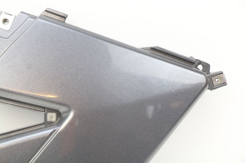 photo de UNTER SITZ VERKLEIDUNG LINKS APRILIA SRV 850 (2012 - 2017)