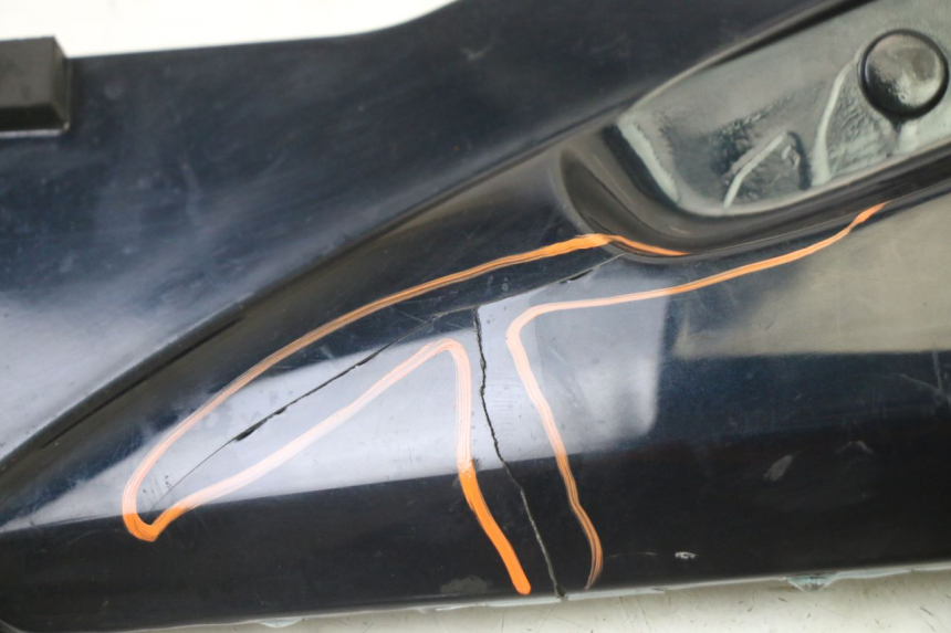 photo de UNTER SITZ VERKLEIDUNG LINKS HONDA ST PAN EUROPEAN 1300 (2002 - 2013)