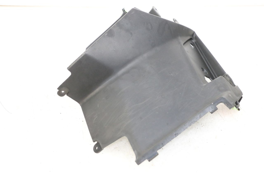 photo de UNTER SITZ VERKLEIDUNG LINKS PEUGEOT STREETZONE 2T 50 (2014 - 2019)