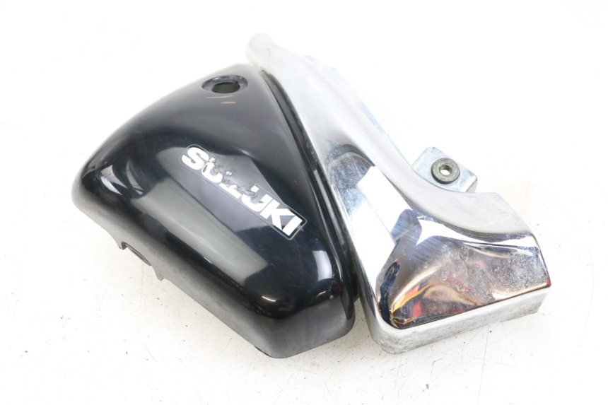 photo de UNTER SITZ VERKLEIDUNG LINKS SUZUKI VL INTRUDER 125 (2004 - 2007)