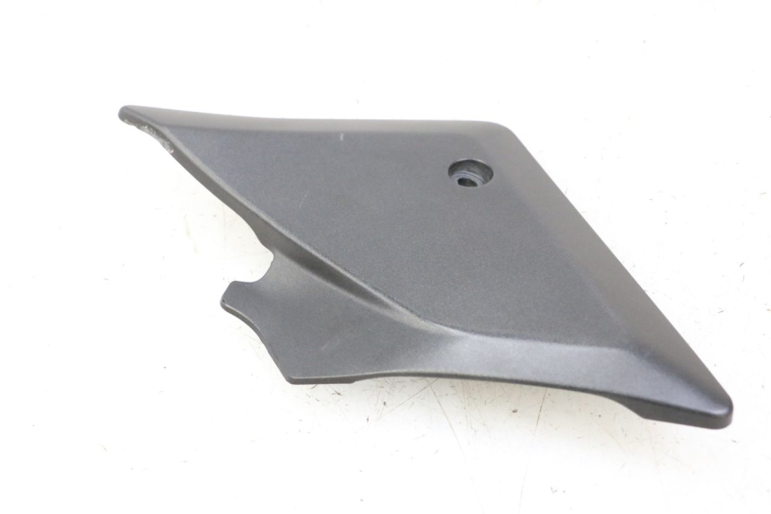 photo de UNTER SITZ VERKLEIDUNG LINKS SUZUKI SV S 650 (2003 - 2009)