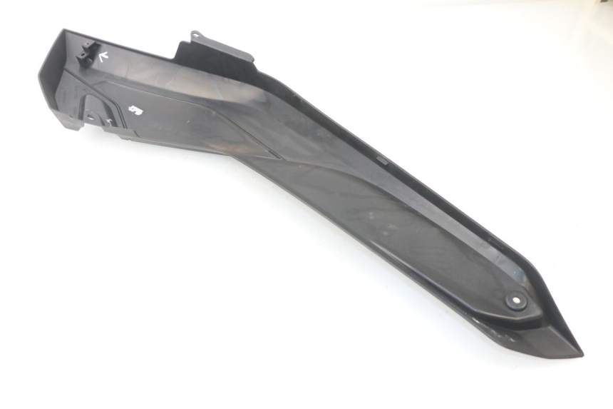 photo de UNTER SITZ VERKLEIDUNG LINKS YAMAHA XMAX X-MAX ABS 125 (2014 - 2016) - Technische Nahaufnahme