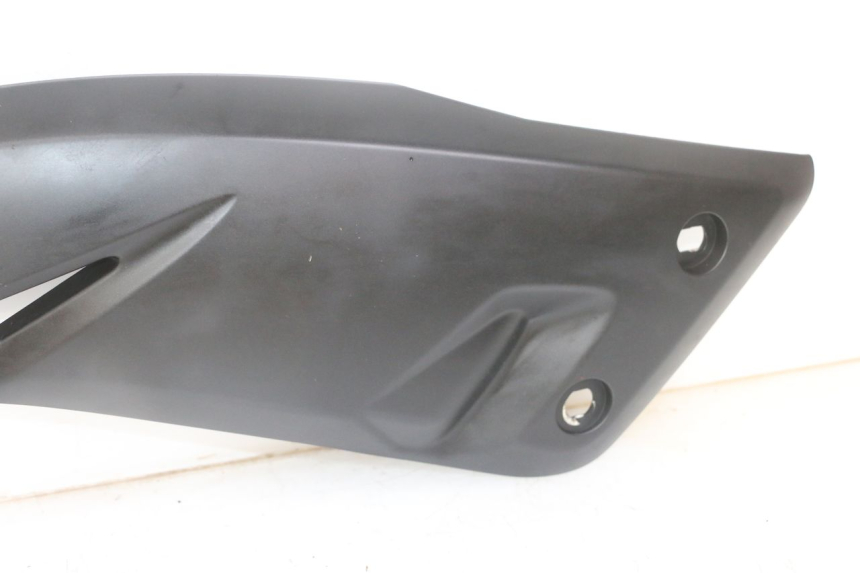 photo de LINKS UNTER DEM LINKEN SITZ YAMAHA X-MAX XMAX 125 (2010 - 2014)