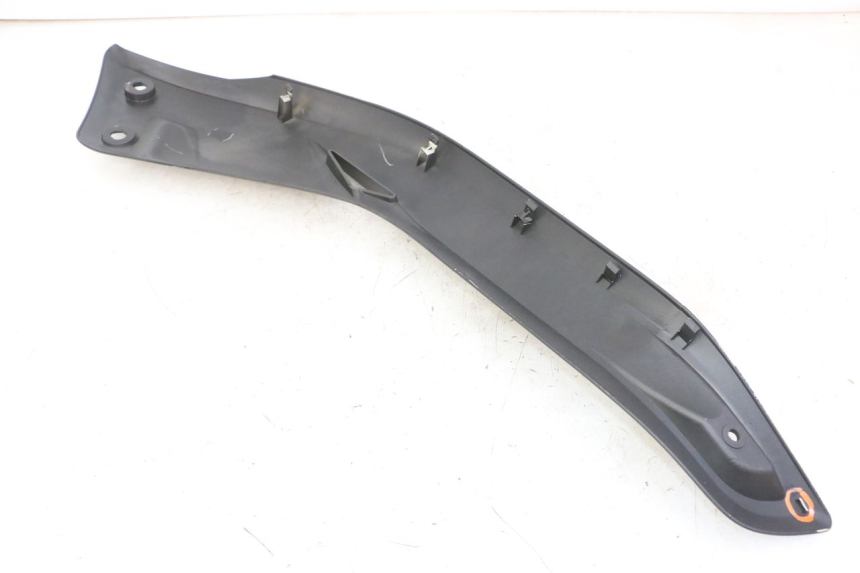 photo de LINKS UNTER DEM LINKEN SITZ YAMAHA X-MAX XMAX 125 (2010 - 2014)